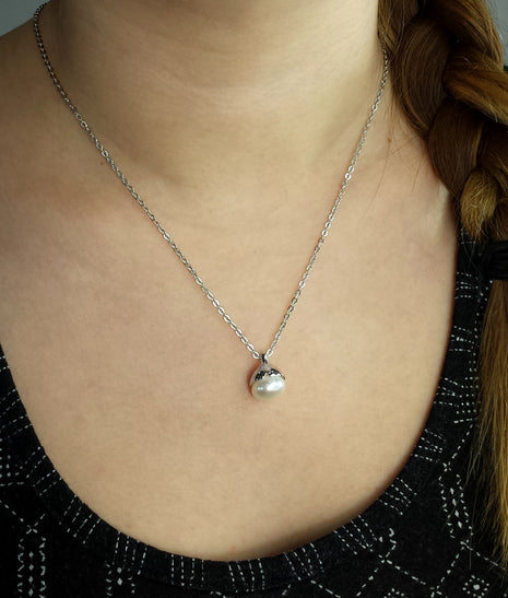 Whale Tail with Pearl Pendant
