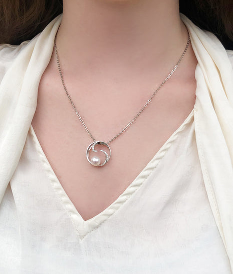 Pearl in Waves Pendant