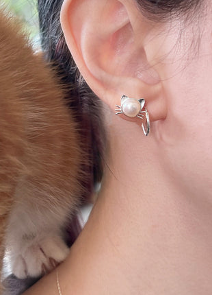 Pearl Cat Face Earrings