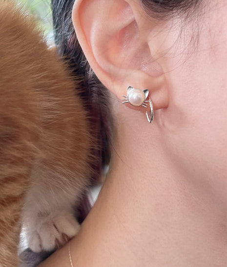 Pearl Cat Face Earrings