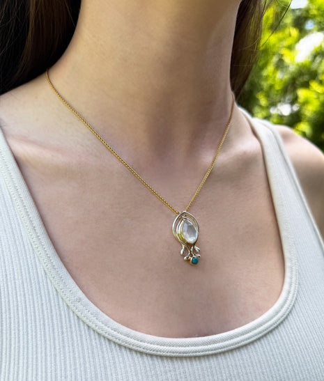 Aura Pendant