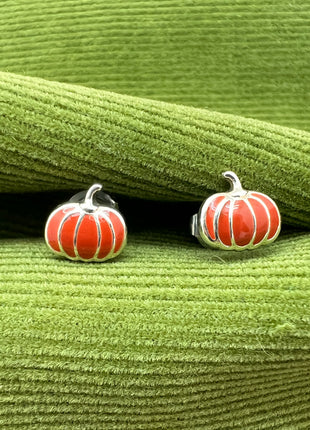 Pumpkin Studs