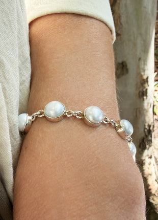 Button Pearl Bracelet
